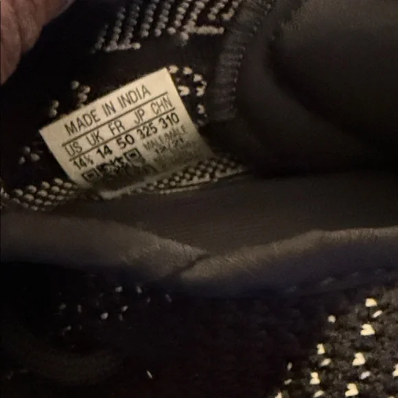 Yeezy 350 V2 Oreo Sneakers Mens sz. 14.5 - Picture 7 of 8